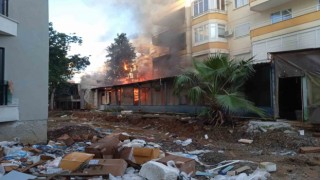Boş restoranda yangın çıktı, mahalleli isyan etti