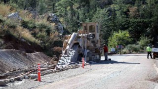 Bozburun içme suyu hattının 6,5 kilometresi tamamlandı