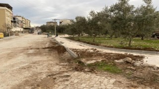 Bozulan alt yapı ve yollar yeniden yapılıyor