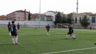Burdur Gençlik ve Spor Kadın Futbol Takımı ilk maçından hükmen galip ayrıldı
