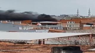 Bursada çatı yangını mahalleliyi ayağa kaldırdı