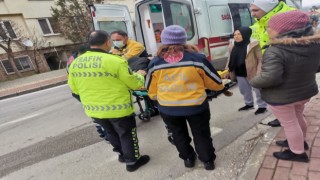 Bursada kaldırıma çarpan motosiklet sürücüsü yaralandı