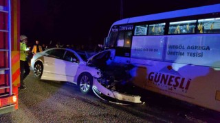 Bursada özel halk otobüsü ile otomobil çarpıştı: 9 yaralı