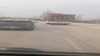 Bursada tehlikeli taşımacılık kamerada