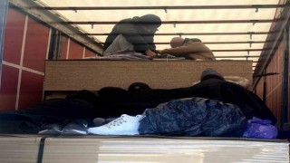 Bursada tır dorsesinde 9 kaçak göçmen yakalandı