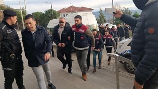 Bursa'daki kuyumcu fonu sanıkları adliyeye sevk edildi: 6 şüpheliden 3ü tutuklandı