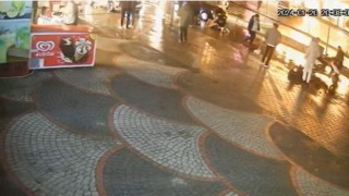 Büyükçekmecede yaya geçidinde kadına önce motosiklet ardından araba vurdu