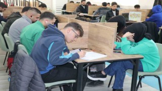Büyükşehrin kütüphaneleri öğrencileri hazırlıyor