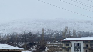 Çelikhan ilçesinde kar yağışı başladı