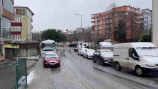 Çerkezköy beyaz örtüyle kaplandı