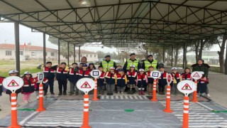 Çinede öğrencilere trafik eğitimi