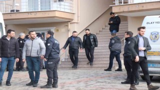 Cinnet getiren polis aile fertlerini vurduktan sonra intihar etti: 3 ölü, 1 yaralı