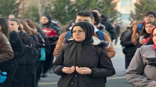 Çorumdaki okullarda şehitler için saygı duruşu
