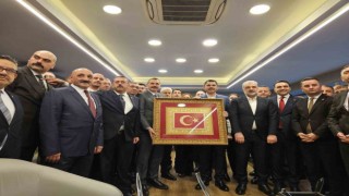 Cumhur İttifakının İstanbul Büyükşehir Belediye Başkan Adayı Murat Kurumdan MHPye ziyaret