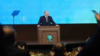 Cumhurbaşkanı Erdoğan: AK Parti, her alanda olduğu gibi belediyecilikte de kendi kendiyle yarışmaktadır