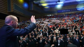 Cumhurbaşkanı Erdoğan: Tüm oyun planlarını yalan ve algı üzerine kuran iş bilmezlerin elinde şehirlerimiz perişan oldu”