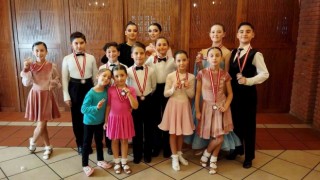 Dans topluluğu 15 madalyayla döndüler