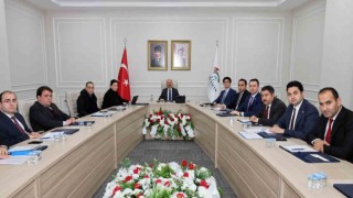 Deprem konutlarının alt ve üst yapı çalışmaları konuşuldu