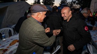 Depremde Osmaniye'ye Uzanan Yardım Ellerinden Biri: Tunç Soyer