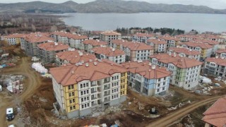 Depremin merkez üssünde dönüşüm sürüyor, 404 konutun kaba inşası bitti