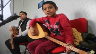 Depremzede çocuklar, psikososyal destek müzik atölyesinde buluştu