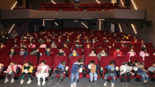 Dijital sinema salonu minikleri misafir etti