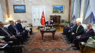 Dışişleri Bakanı Fidan, Türkiyenin Bükreş Büyükelçiliğinde çeşitli temaslarda bulundu