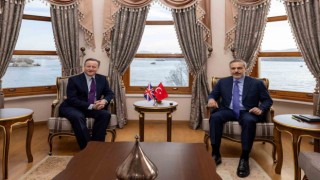 Dışişleri Bakanı Hakan Fidan, İngiliz mevkidaşı David Cameron ile görüştü