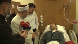 Diyanet İşleri Başkanı Erbaş bıçaklı saldırıda yaralanan Fatih Camii imamı Ustayı ziyaret etti
