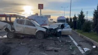 Diyarbakırda zincirleme kaza: 5 yaralı