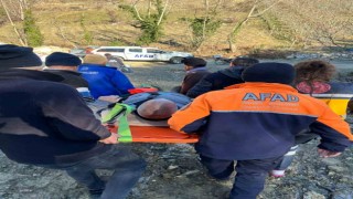 Doğa gezintisinde düşerek ayağı kırılan adamı AFAD kurtardı