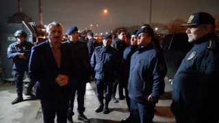 Edirne Valisi Sezer, yeni yılı görevi başındaki personellerle girdi