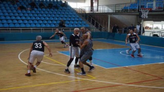 Edirnede Uluslararası Veteran Basketbol Turnuvası başladı