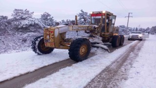 Edirnenin köylerinde kar ile mücadele devam ediyor