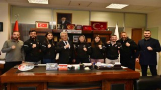 EGO Spor, şampiyonlarıyla sözleşme yeniledi