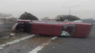 Elazığda otomobil yan yattı: 4 yaralı