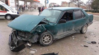 Elazığda trafik kazası: 3 yaralı