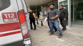Elini odun kesme makinesine kaptıran genç hastanelik oldu