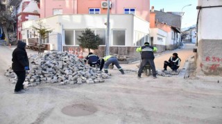 Emet Belediyesinin parke taşı ve yağmur kanalları döşeme çalışmaları