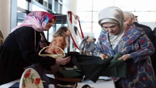 Emine Erdoğan Siirtli kadınlarla bir araya geldi