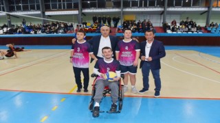 Engelli voleybol takımına büyük destek