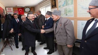 Eskişehir Valisi Aksoy gazi derneklerini ziyaret etti