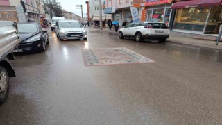 Eskişehirli esnaftan ilginç halı yıkma yöntemi