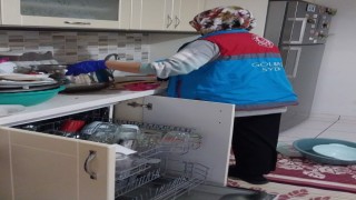 Evde bakım ve temizlik hizmetleri devam ediyor