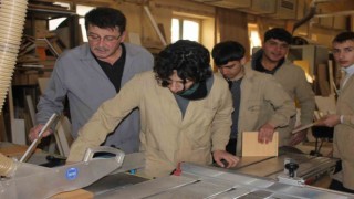 Fabrika gibi okul: 1 yılda 12 milyon TL ciro yaptılar