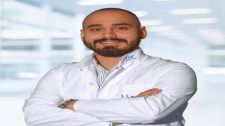 Fast-food, asitli içecek ve işlenmiş gıdalar dişleri çürütüyor