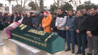 Fatihte kafasından vurularak öldürülen Melek Nur toprağa verildi