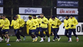 Fenerbahçe hazırlıklarını tamamlayarak kampa girdi