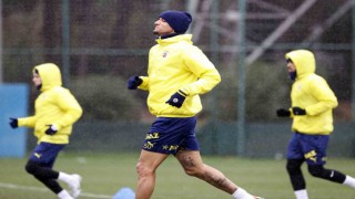 Fenerbahçede Çağlar Söyüncü, ilk idmanına çıktı