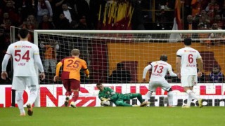 Fernando Muslera penaltı kurtardı